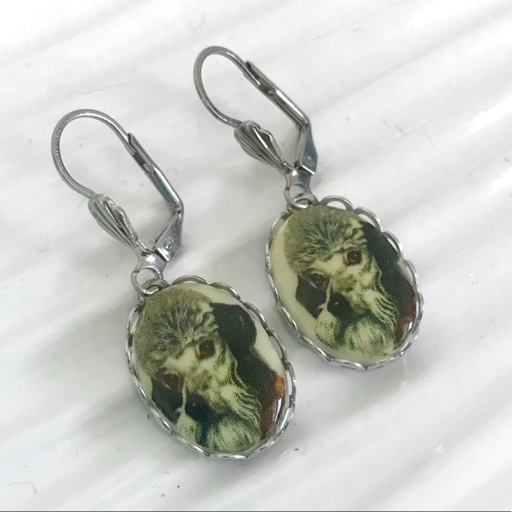Vintage 60’s poodle dog cameo dangle drop cabochon earrings